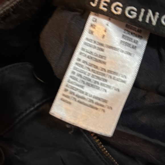 Distressed, black skinny jeggings. Size 4R - Picture 3 of 3